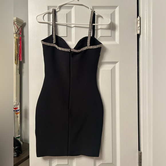 BLACK DRESS - Picture 3 of 4